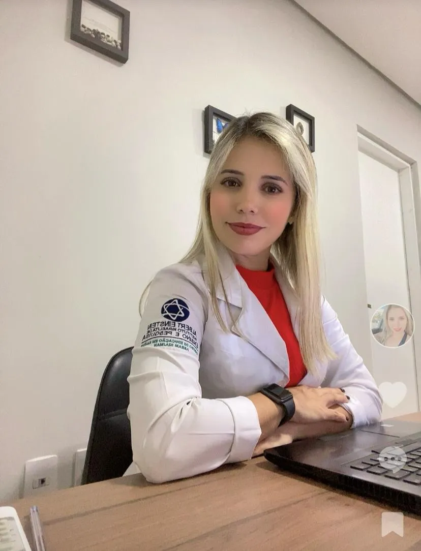 Profa. Cintia Camargo